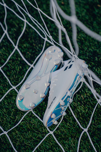 TRU Tenaci 2.0 - Firm Ground - Metallic White