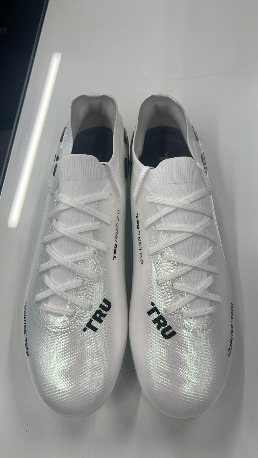 TRU Tenaci 2.0 - Firm Ground - Pearl White Edition